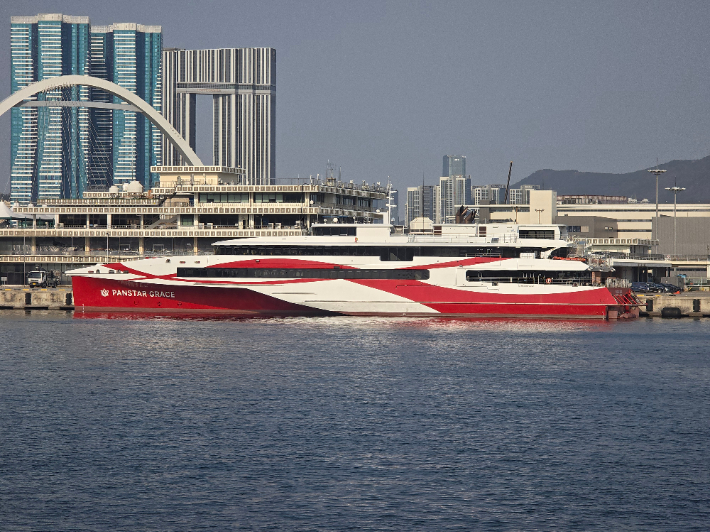 우리나라 최대 규모의 연안 유람선 팬스타 그레이스호. 송호재 기자