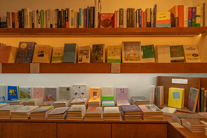 동네책방 소리소문. 제주관광공사 제공