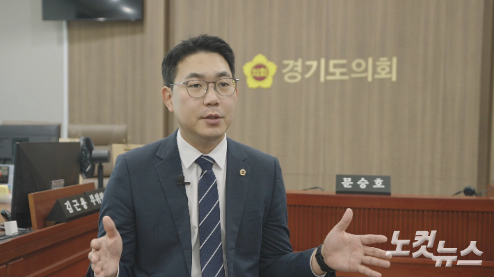 경기도의회 문승호 의원은 전국최초로 '학교급식의 잔식 기부 활성화 지원 조례'를 발의했다. 박철웅 PD