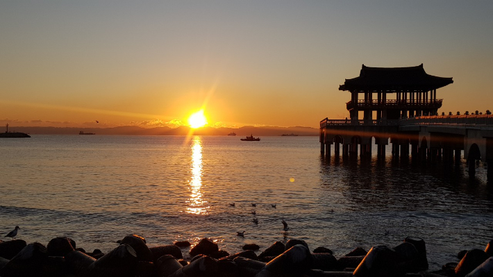 포항 영일대해수욕장 일출. 포항시 제공