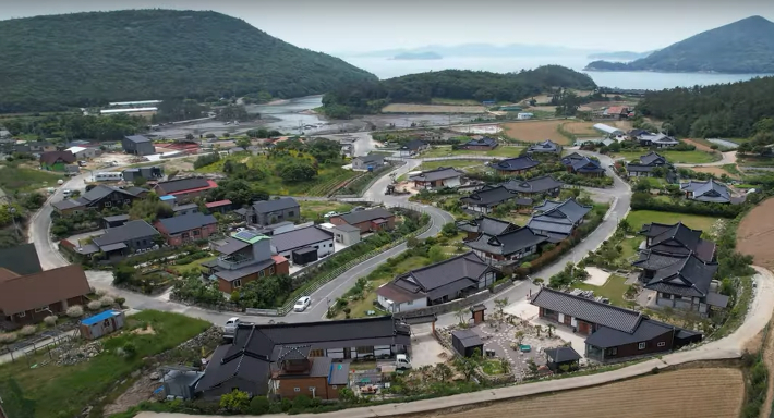 농촌에서 살아보기 우수사례 경진대회- 남도전원한옥마을 전경. 전라남도 제공