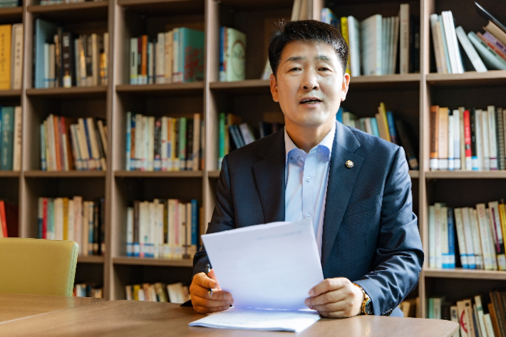 배정수 화성특례시의회 초대 의장. 화성시의회 제공