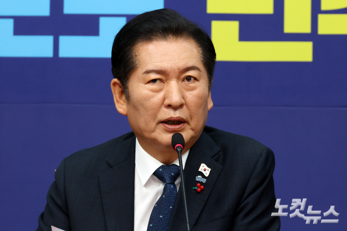 더불어민주당 정청래 대표가 5일 서울여의도 국회에서 열린 최고위원회의에서 발언을 하고 있다. 윤창원 기자