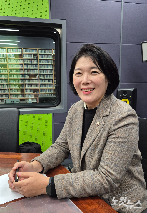 강원CBS.강원영동CBS 시사프로그램 <최진성의 위클리오늘>에 출연한 강원특별차지도의회 임미선 도의원. 강민주 PD