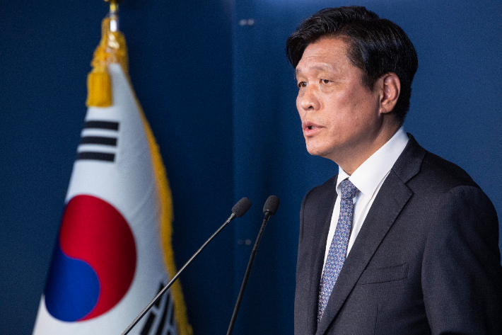 더불어민주당 조승래 사무총장이 7일 서울 여의도 민주당사에서 열린 기자간담회에서 현안과 관련해 발언하고 있다. 연합뉴스