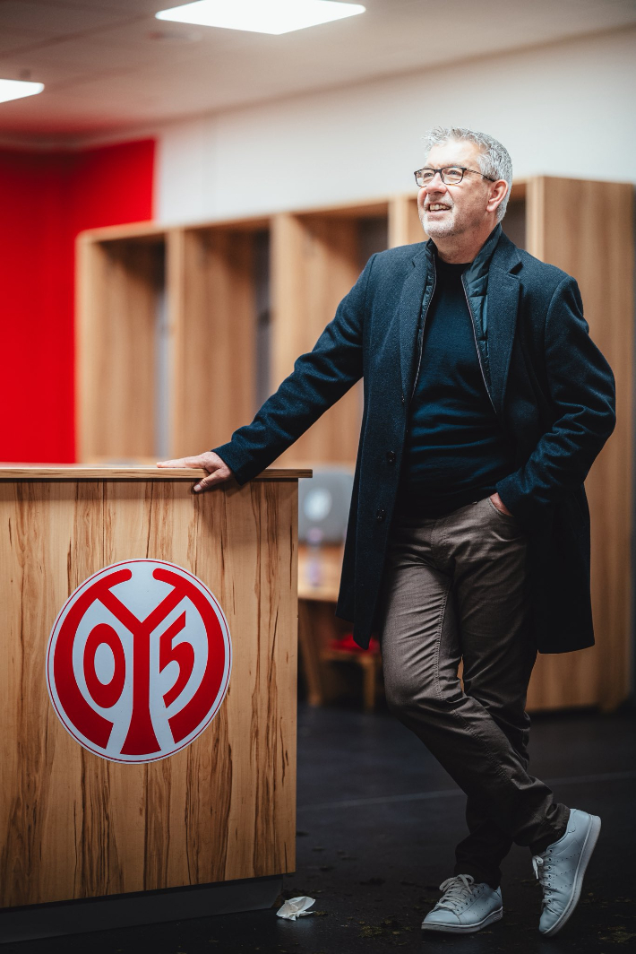 우르스 피셔 감독. 마인츠 X