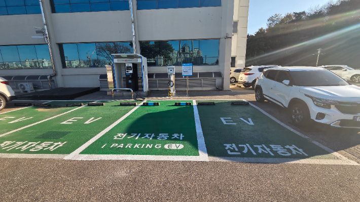 강릉시, 전기차 충전시설 확충으로 청정관광 도시기반 완성 강릉시 제공