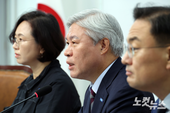 조국혁신당 서왕진 원내대표. 윤창원 기자