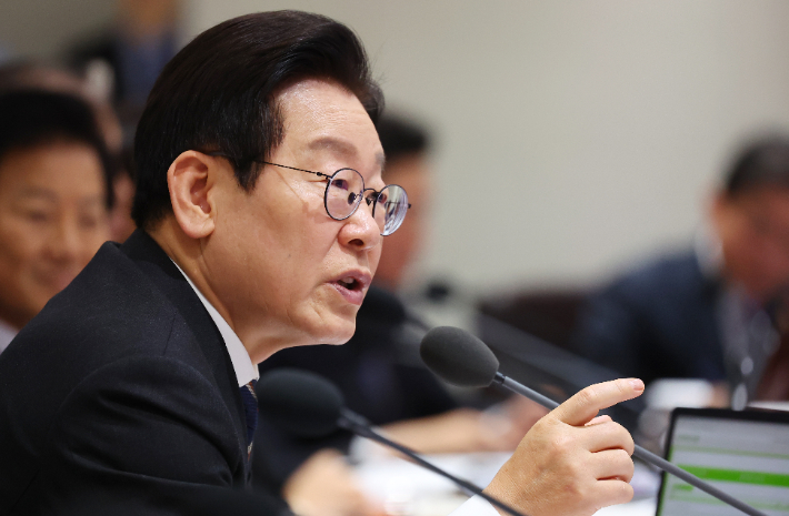 이재명 대통령이 9일 서울 용산 대통령실에서 열린 국무회의에서 발언하고 있다. 연합뉴스