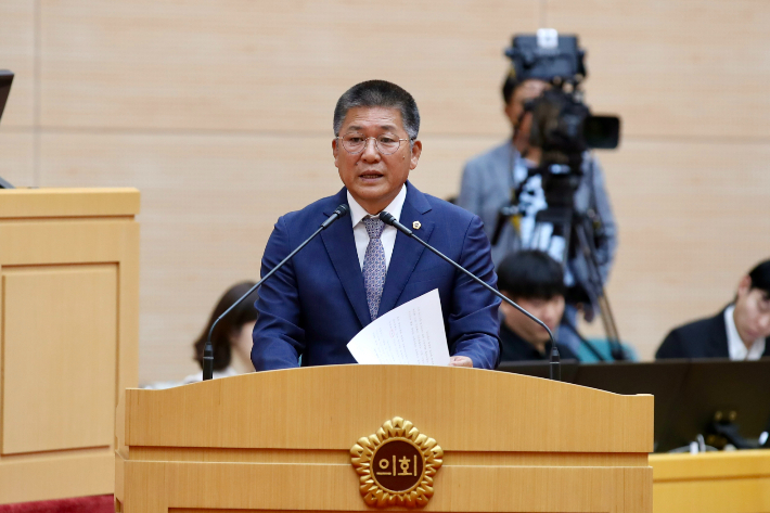 신의준 전남도의원 발언 모습. 전남도의회 제공