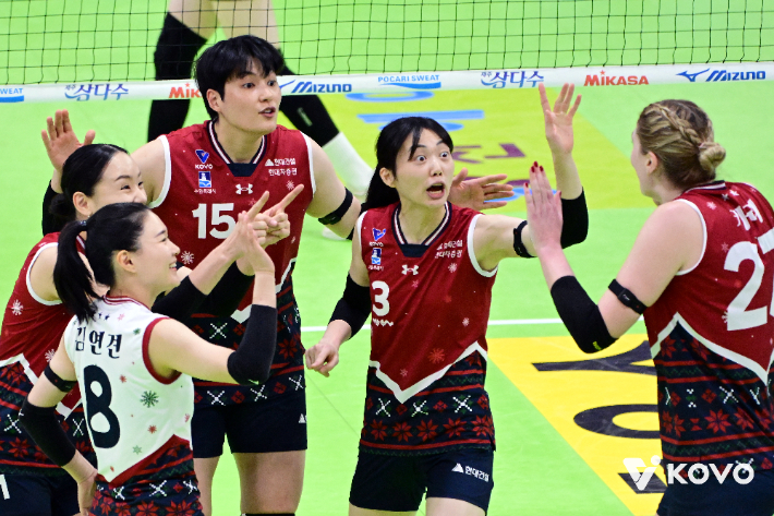현대건설 승리. 한국배구연맹