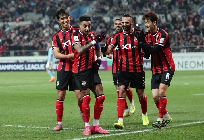 제시 린가드와 FC서울 동료들. 연합뉴스