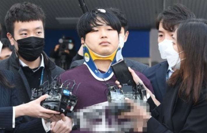 미성년자 성 착취물을 텔레그램 대화방인 '박사방'에 유포해 징역 42년을 확정받고 복역 중인 조주빈(29). 연합뉴스