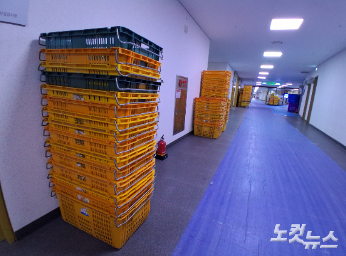 청사 부산 이전을 위해 이사작업이 한창인 해수부 세종청사 사무실. 이승훈 기자