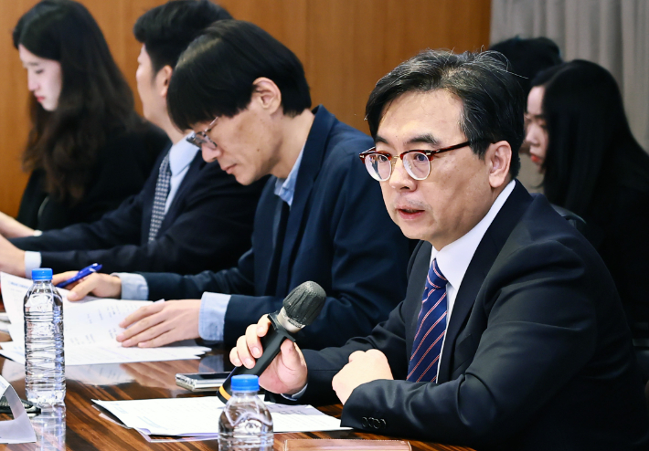 산업부는 12일 박정성 통상차관보 주재로 '멕시코 수입관세 인상 관련 민·관 합동 점검회의'를 열었다. 산업부 제공