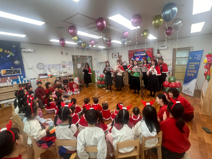 울산광역시교육청과 울산중구청은 9일과 12일 '우쿨렐레 동아리 어린이집 연계 발표회'를 열었다. 울산시교육청 제공