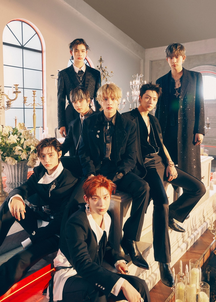 그룹 엔하이픈이 내년 1월 16일 컴백한다. 빌리프랩 제공