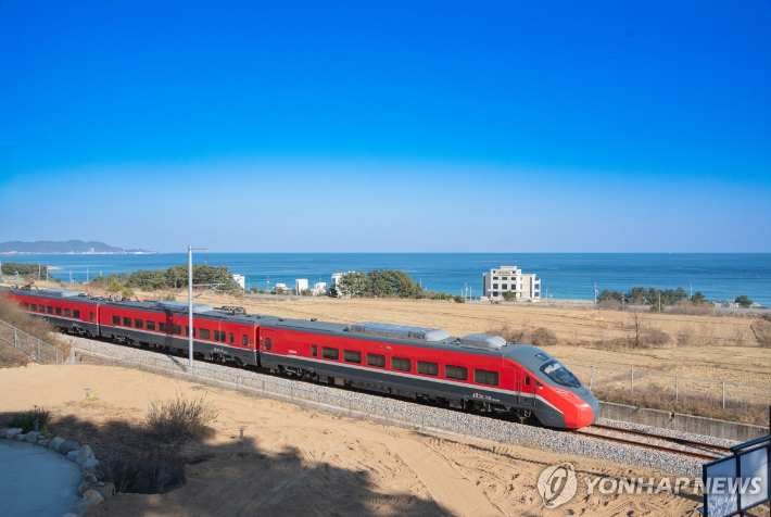 강릉~부산 동해선에 KTX-이음 투입…5시간→3시간 50대로 단축
