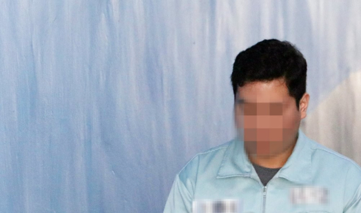 '청담동 주식부자' 이희진 씨가 오전 서울 서초구 서울고등법원에서 열린 항소심 속행 공판에 출석하기 위해 법정으로 향하고 있다. 연합뉴스