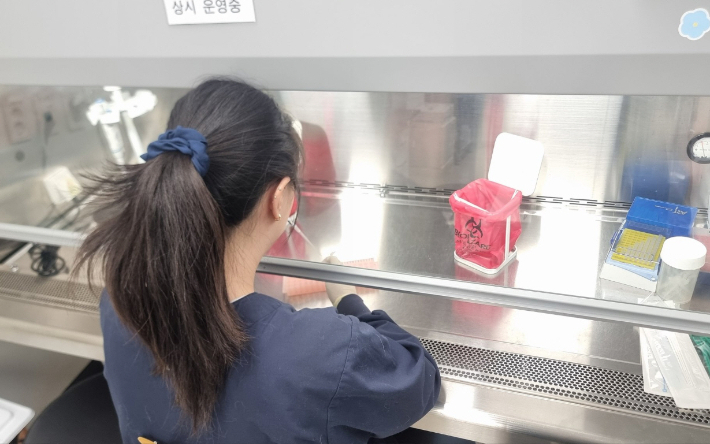 인플루엔자 검사 모습. 충남도 제공