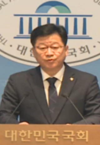 안호영 국회 기후에너지환경노동위원장이 16일 국회에서 기자회견을 하고 있다. 국회의사중계시스템 캡처