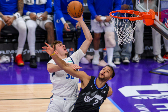 쿠퍼 플래그(왼쪽). 연합뉴스