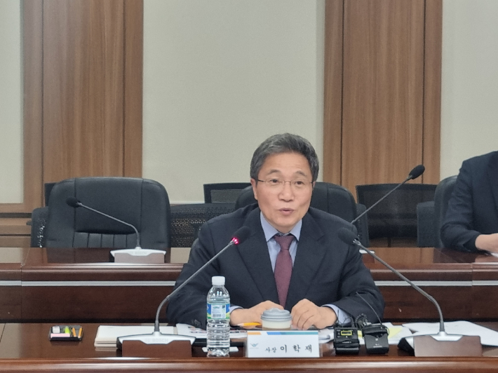 이학재 인천국제공항공사 사장이 16일 기자간담회에서 발언하고 있다. 인천공항공사 제공