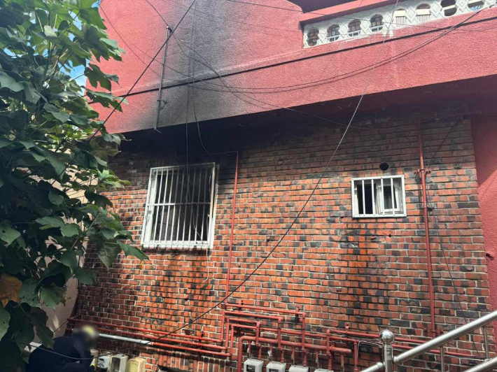 지난 9월 21일 부산 중구 다세대주택 화재 현장. 부산경찰청 제공