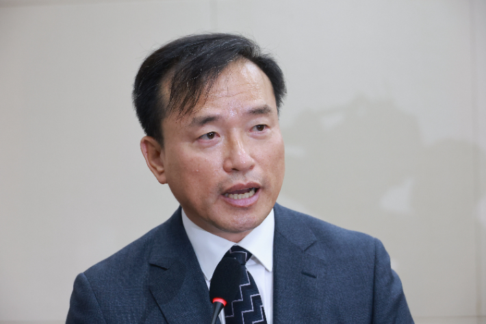 김종철 초대 방송미디어통신위원회 위원장 후보자가 16일 국회 과학기술정보방송통신위원회 인사청문회에 출석해 인사말을 하고 있다. 연합뉴스