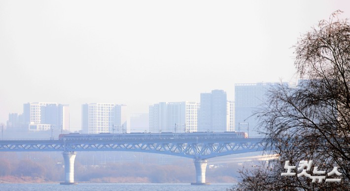 초미세먼지에 갇힌 서울