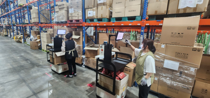 참물류에서 활용되고 있는 트위니 나르고 오더피킹. 트위니 제공