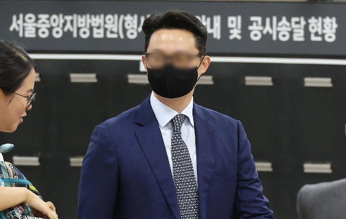 법원 출석하는 운영호 전 통일교 세계본부장. 연합뉴스