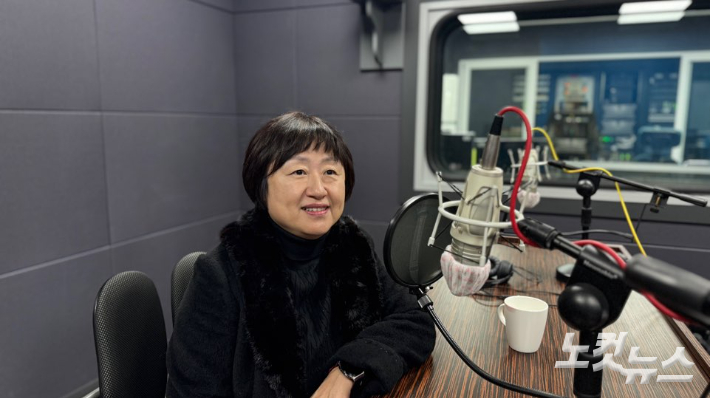 강원CBS.강원영동CBS 시사프로그램 <최진성의 위클리오늘>에 출연한 최안나 강릉의료원장. 최진성 아나운서