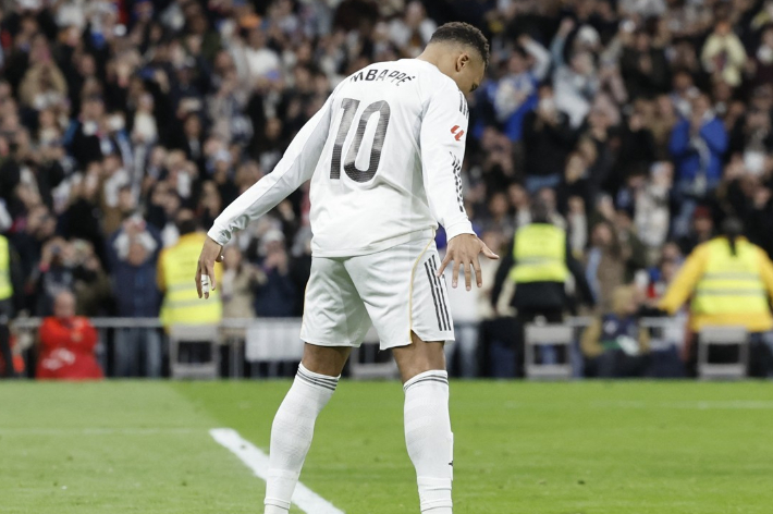 호날두의 호우 세리머니를 펼치는 음바페. 연합뉴스