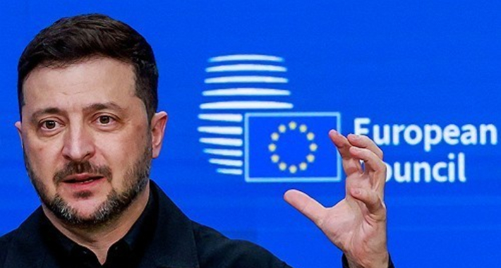 지난 18일 브뤼셀에서 열린 기자회견에서 발연하는 젤렌스키 우크라이나 대통령. 연합뉴스