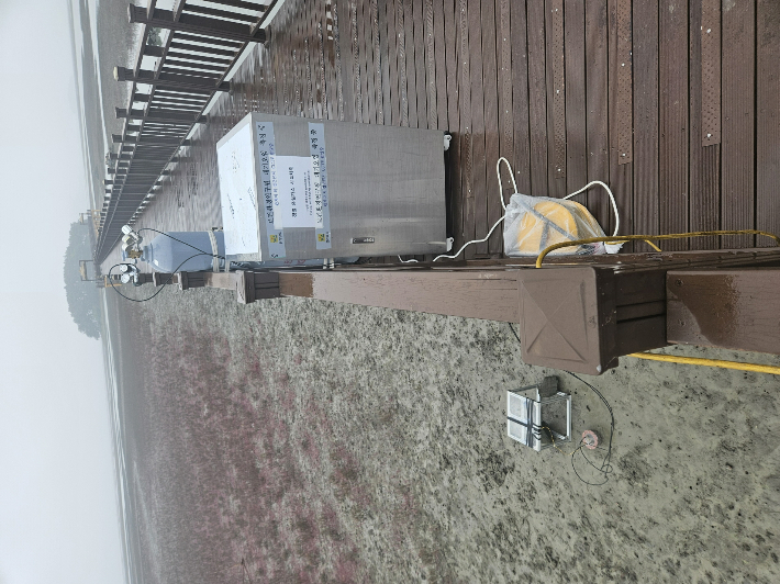 갯벌 온실가스 채취 모습. 전라남도 보건환경연구원 제공