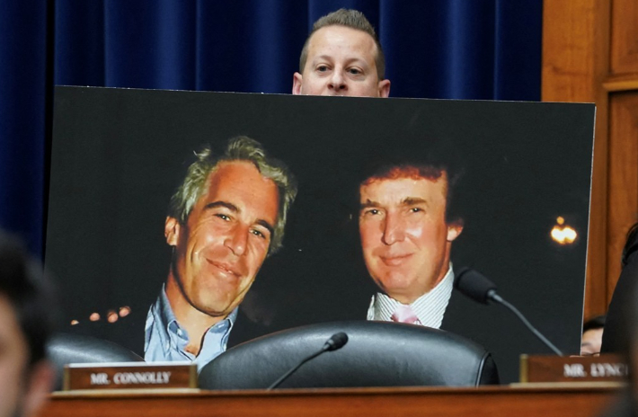 트럼프 대통령과 엡스타인의 과거 사진. 연합뉴스