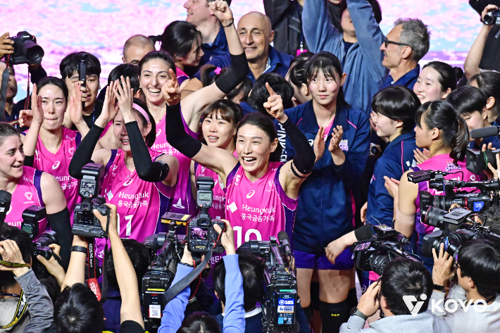 2024-2025시즌 끝으로 코트 떠난 김연경. 한국배구연맹