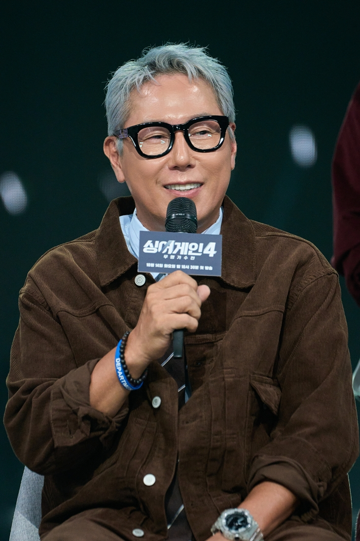 가수 겸 방송인 윤종신. JTBC 제공