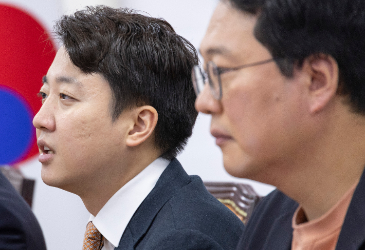 이준석, "민주당 통일교 특검 올해 가기 전 동의해야"     (서울=연합뉴스) 황광모 기자 = 개혁신당 이준석 대표가 24일 국회에서 열린 최고위원회의에서 통일교 의혹과 관련한 특별검사 추진에 대해 "민주당은 통일교 특검 올해 가기 전 동의해야" 한다며 강조하고 있다. 2025.12.24     hkmpooh@yna.co.kr (끝)   <저작권자(c) 연합뉴스, 무단 전재-재배포, AI 학습 및 활용 금지> 연합뉴스