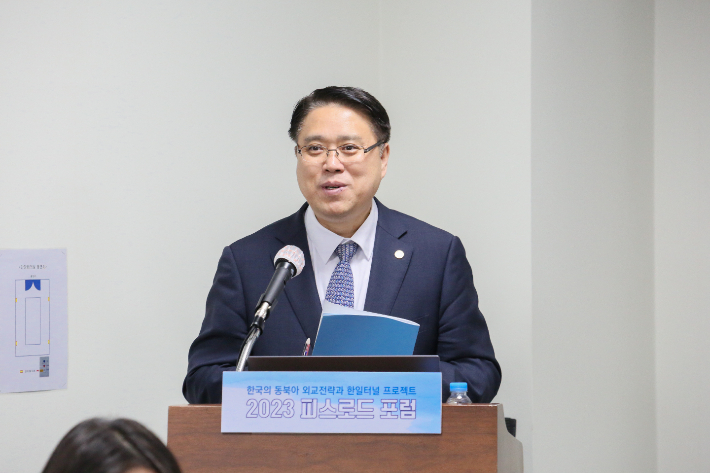 송광석 전 회장이 지난 2023년 4월 통일교 산하 세계피스로드재단(전 세계평화도로재단) 포럼에서 발언하고 있다. 세계피스로드재단 홈페이지 캡처