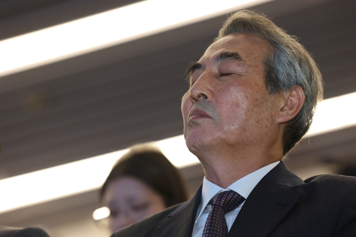 민중기 특별검사가 29일 서울 종로구 KT광화문빌딩 웨스트빌딩 브리핑실에서 열린 최종 브리핑에 참석해 있다. 연합뉴스