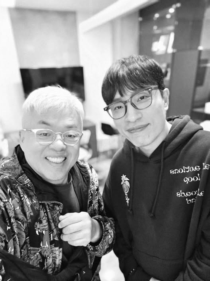 왼쪽부터 김형석 작곡가, 고 김영대 음악평론가. 김형석 페이스북