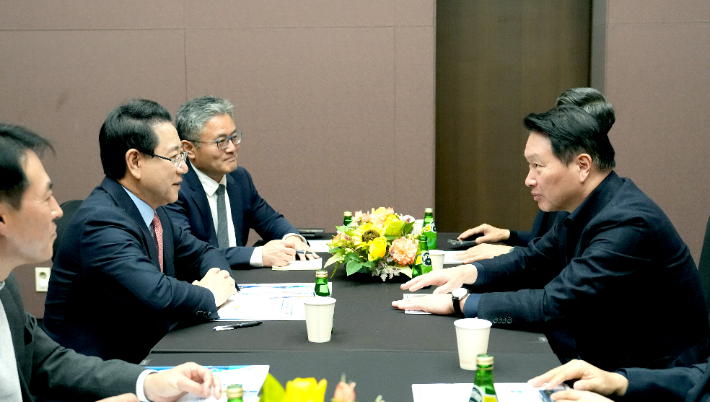 SK와 'AI 데이터센터 구축'을 위한 면담. 전남도 제공