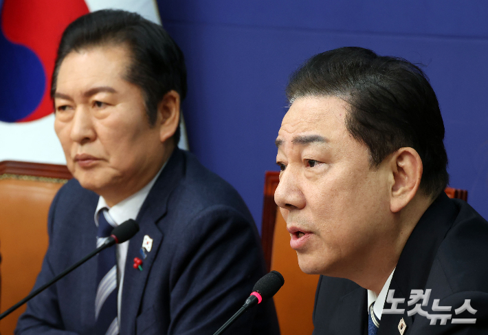 더불어민주당 정청래 대표와 김병기 원내대표. 황진환 기자