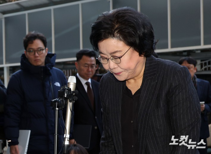 고개숙인 이혜훈 "내란, 민주주의 파괴 불법행위…실체파악 못했다" 사과