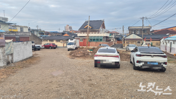 호남 선교의 출발점으로 여겨지는 은송리 첫 교회 터로 지목된 행운슈퍼 옆 공터. 현재는 주차장으로 사용되고 있다. 심동훈 기자