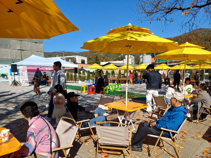 놀러와 삼화토요마켓. 동해시 제공