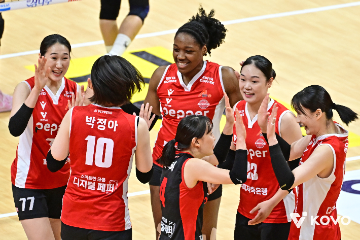 페퍼저축은행 승리. 한국배구연맹