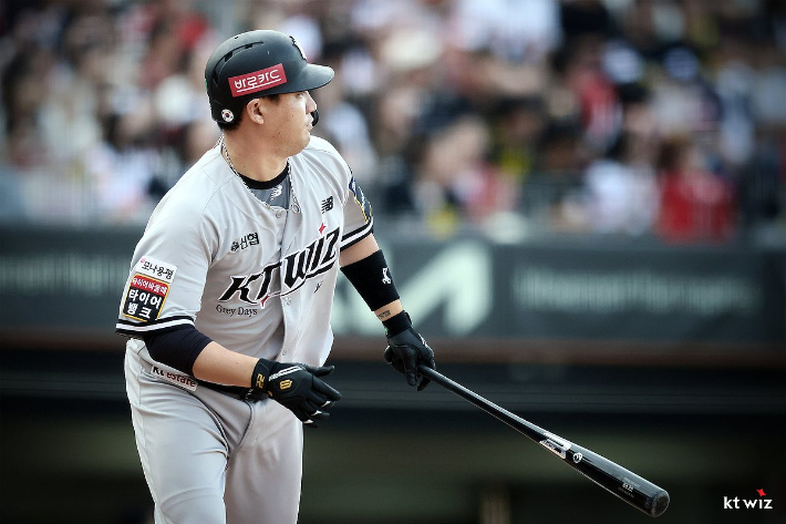 kt 포수 장성우. kt wiz 